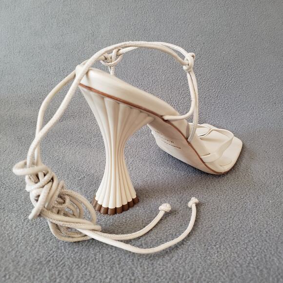 A'mmonde Atelier Anastassia 100 Ankle Tie in Ivory Size 8.5 AMMR-WZ9 Revolve - Picture 8 of 14